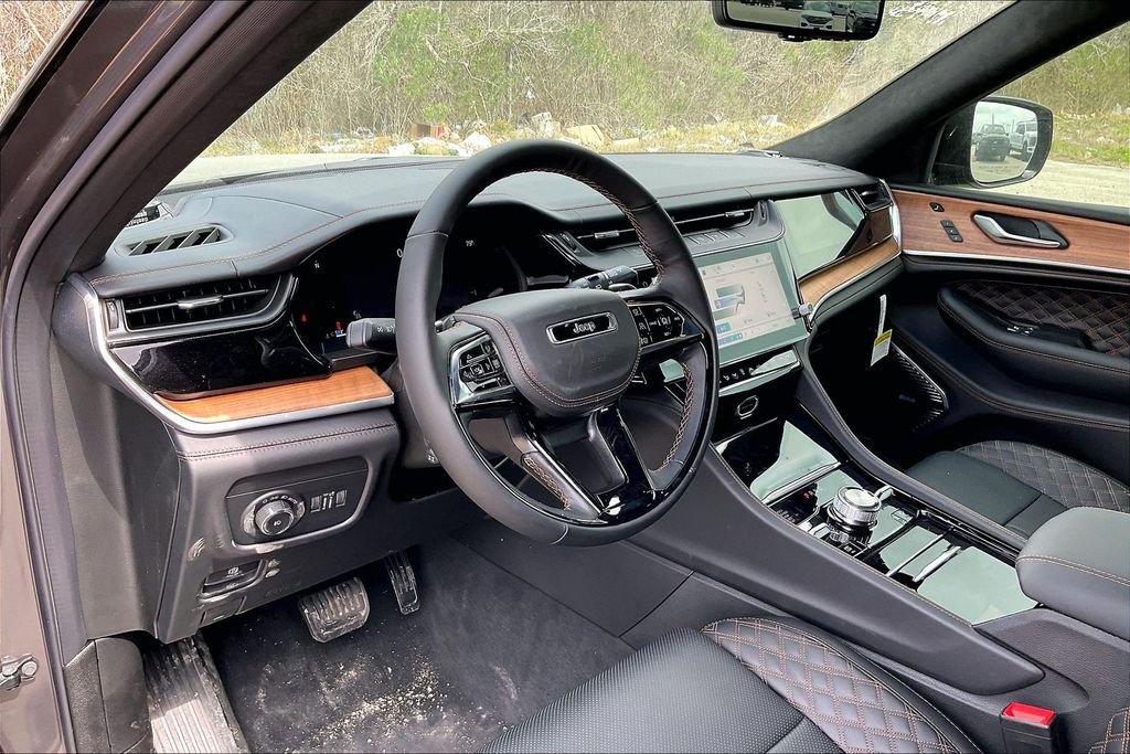 New 2026 Jeep Grand Cherokee L Summit 4D Sport Utility