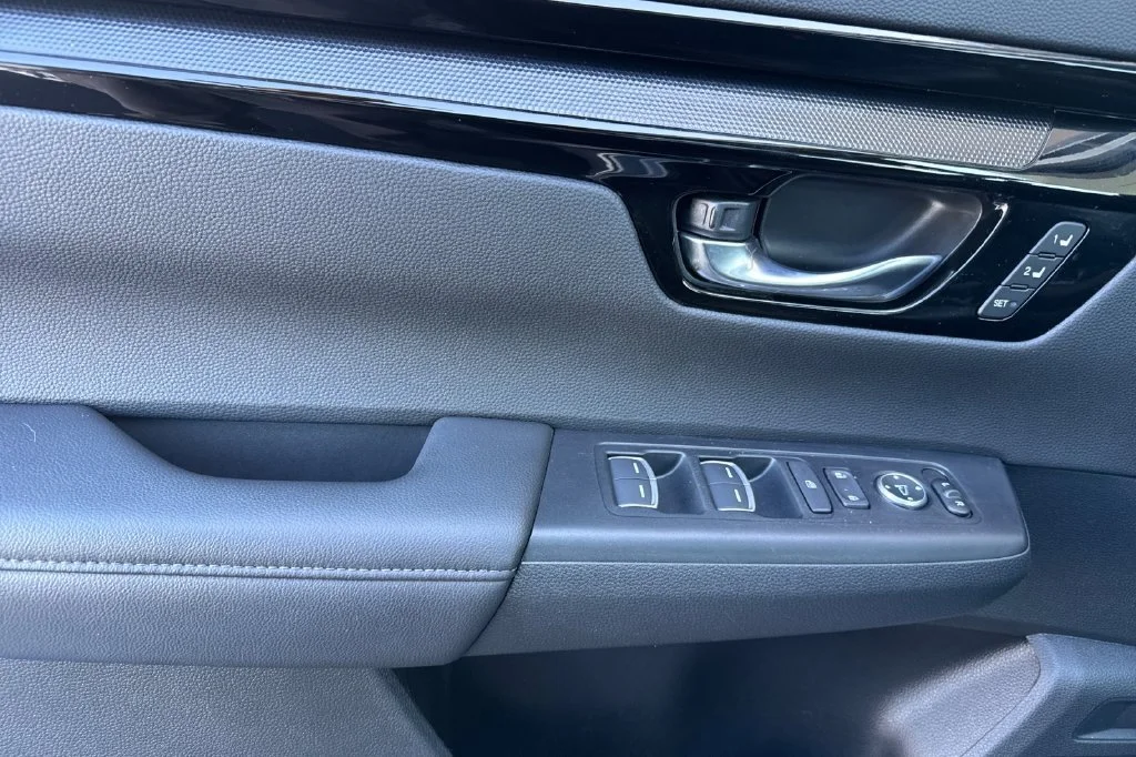 2025 Honda CR-V EX-L - Photo 11