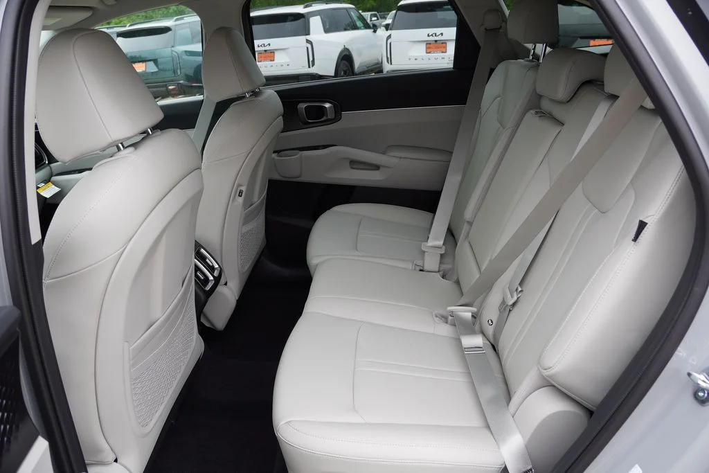 New 2026 Wolf Gray Kia S image 11