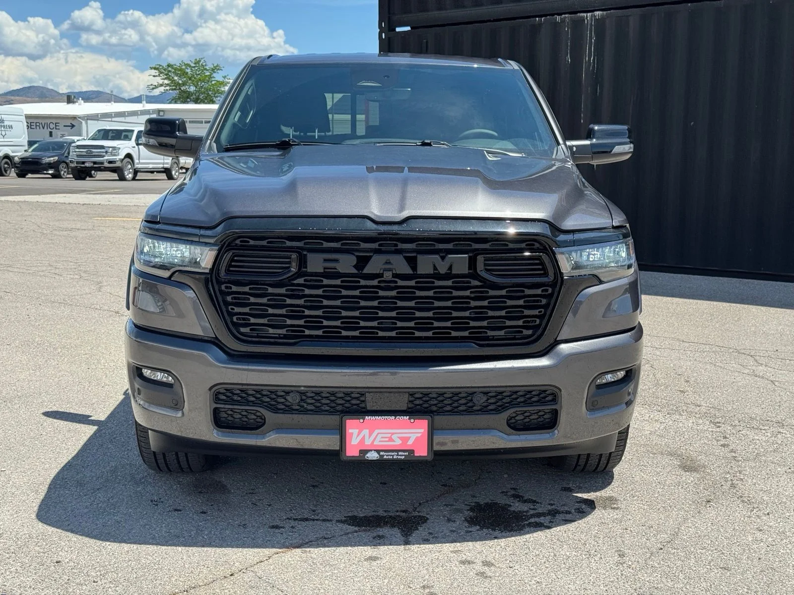 New 2026 Granite Crystal Metallic Clearcoat RAM Big Horn/Lone Star image 2