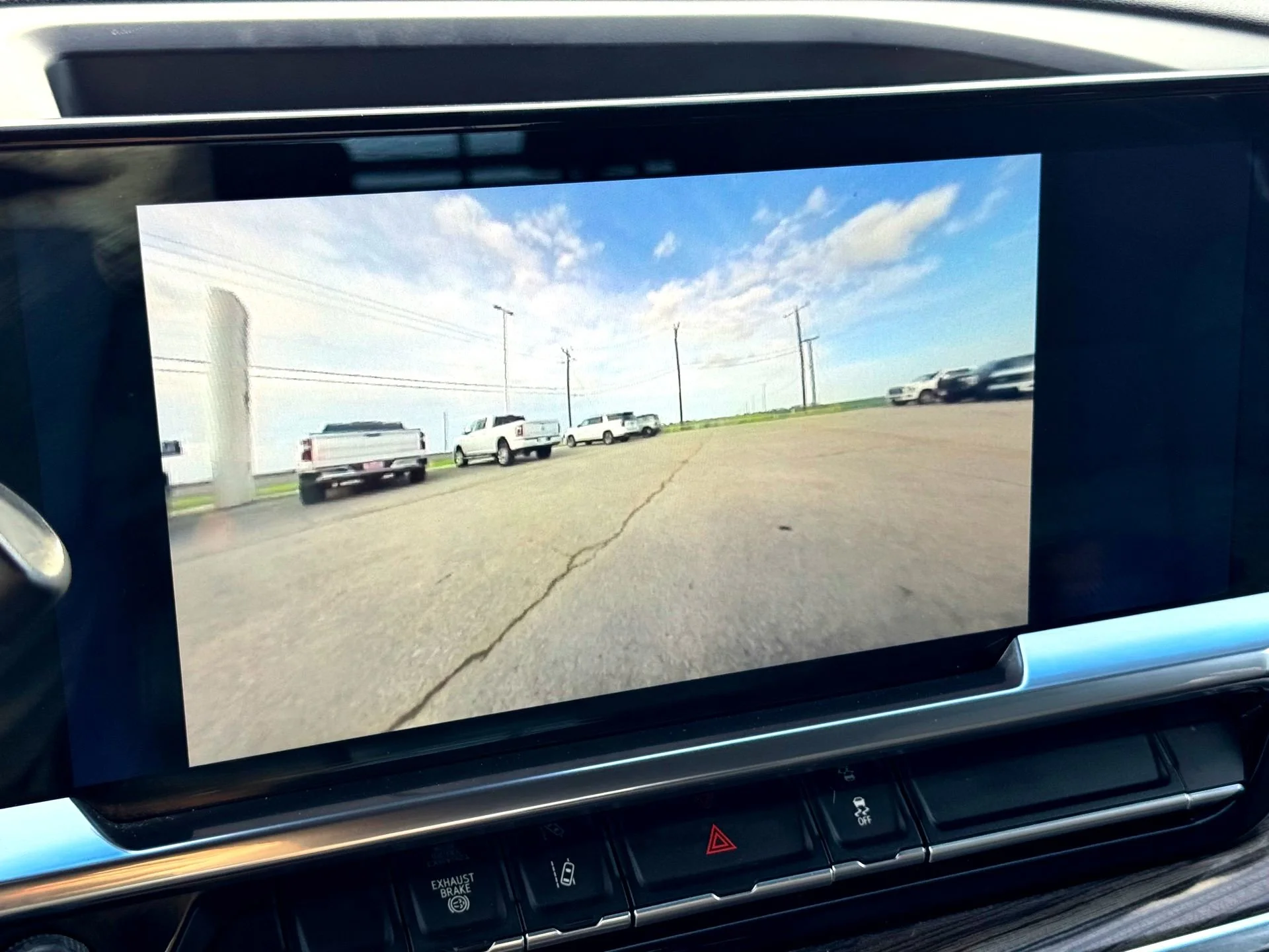 Used 2024 Summit White Chevrolet LT image 26