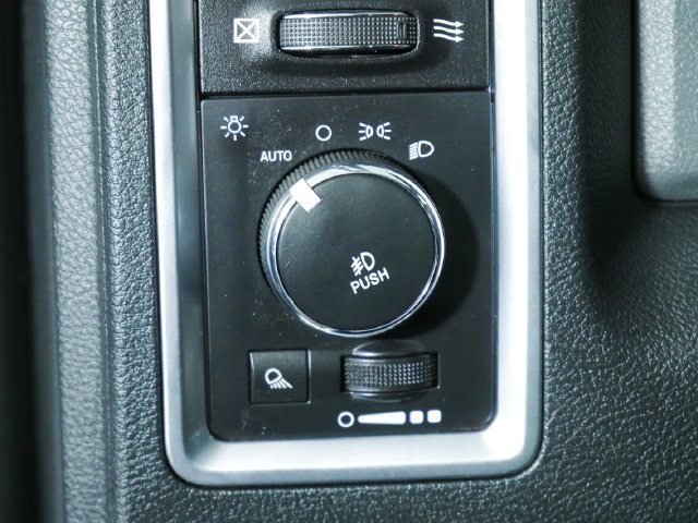 Used 2016 White Ram Big Horn image 26