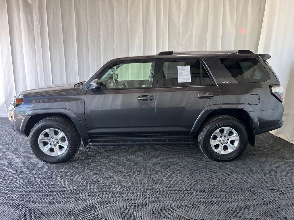 Used 2020 Gray Toyota SR5 image 28