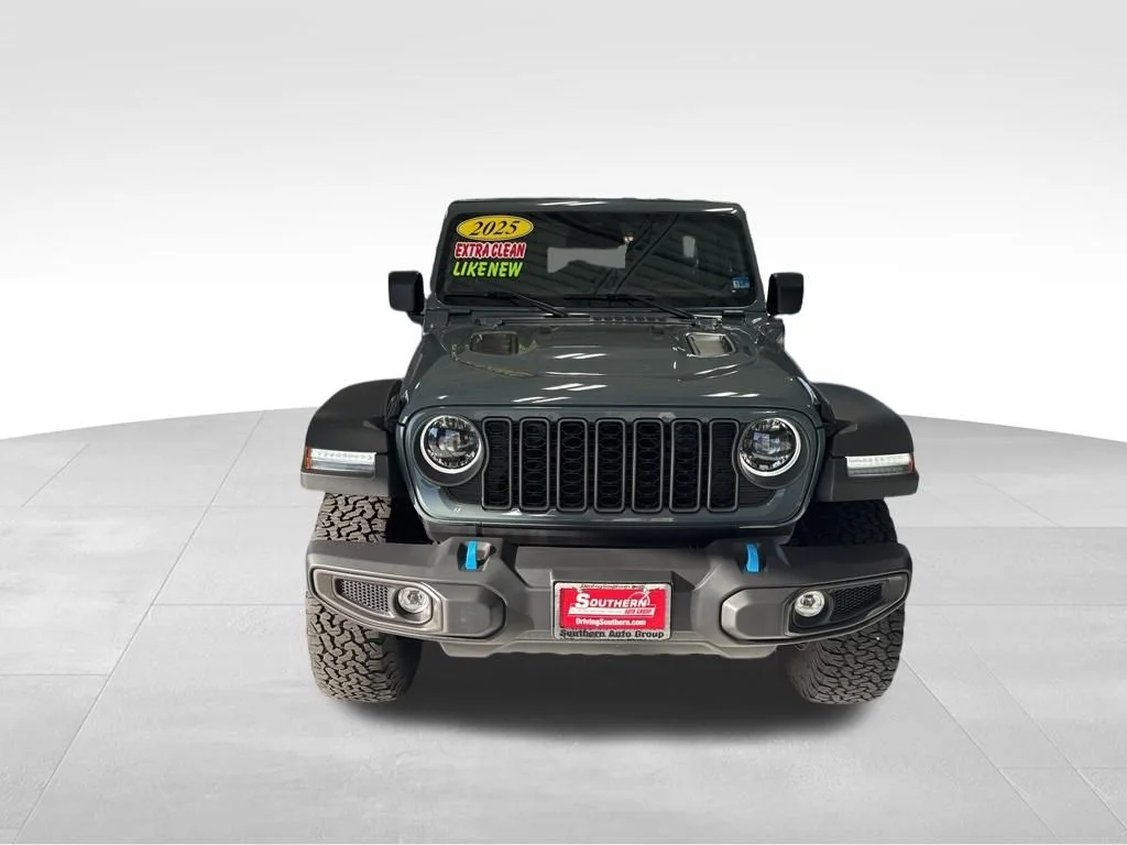 Used 2025 Gray Jeep Rubicon 4xe image 9
