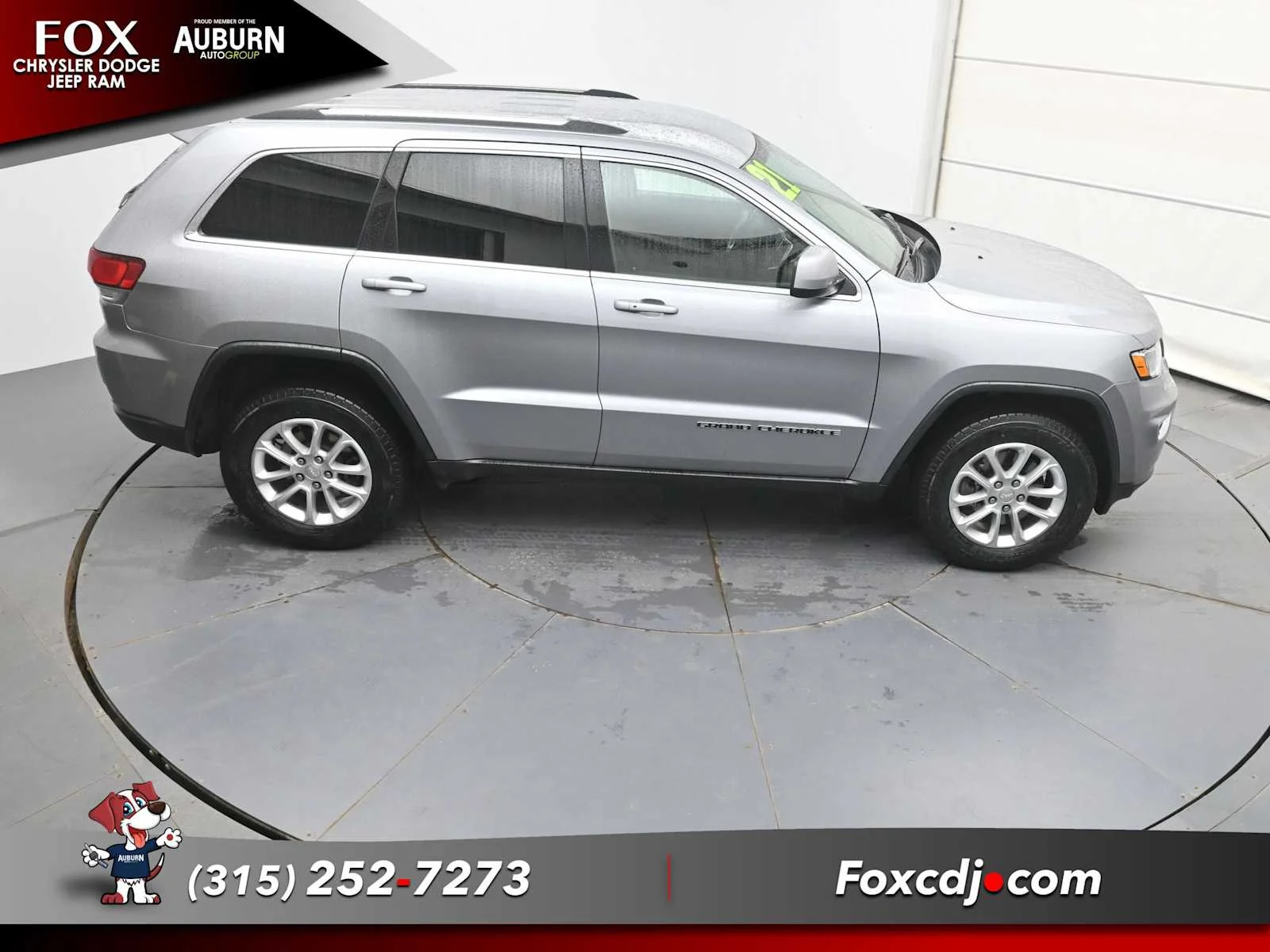 Used 2022 Silver Zynith Jeep Limited image 31