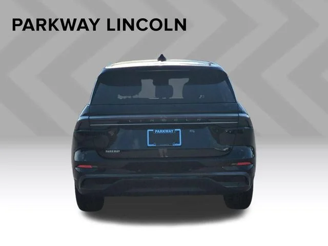 Used 2026 Black Lincoln Premiere image 4