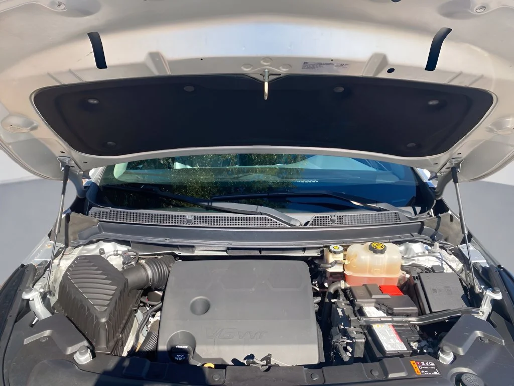 Used 2019 Includes Spectra Gray lower exterior accent color. Buick Essence image 32