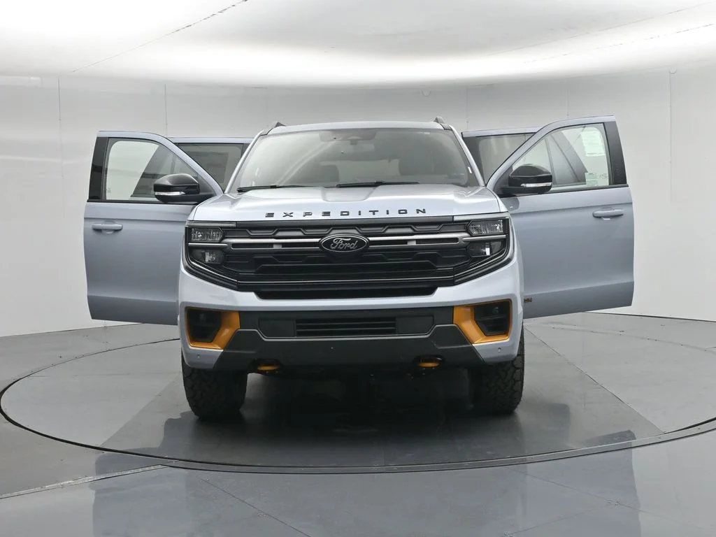 New 2026 Glacier Gray Metallic Tri-Coat Ford Tremor image 35