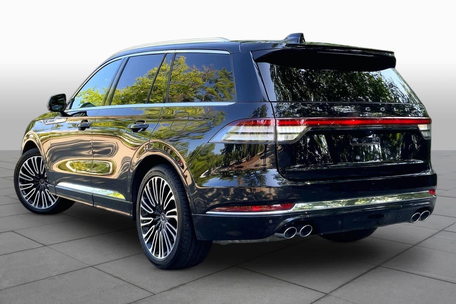 Used 2025 Infinite Black Metallic Clearcoat Lincoln Black Label image 11
