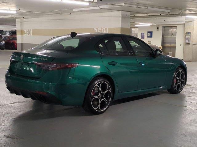 New 2026 Verde (Green) Fangio MetallicExterior Paint Alfa Romeo  image 7