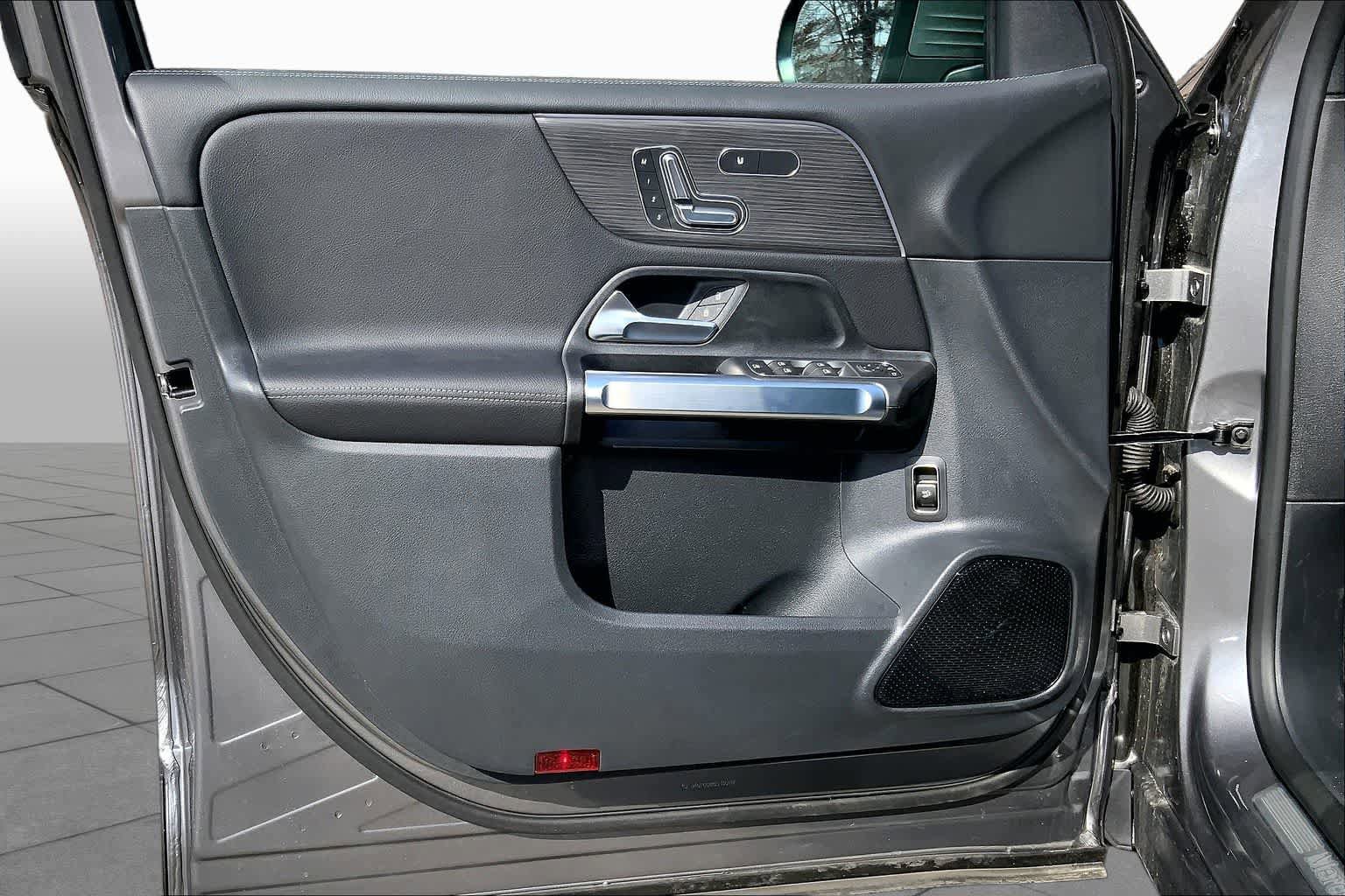 New 2026 Mountain Grey Metallic Mercedes-Benz GLB 250 image 14