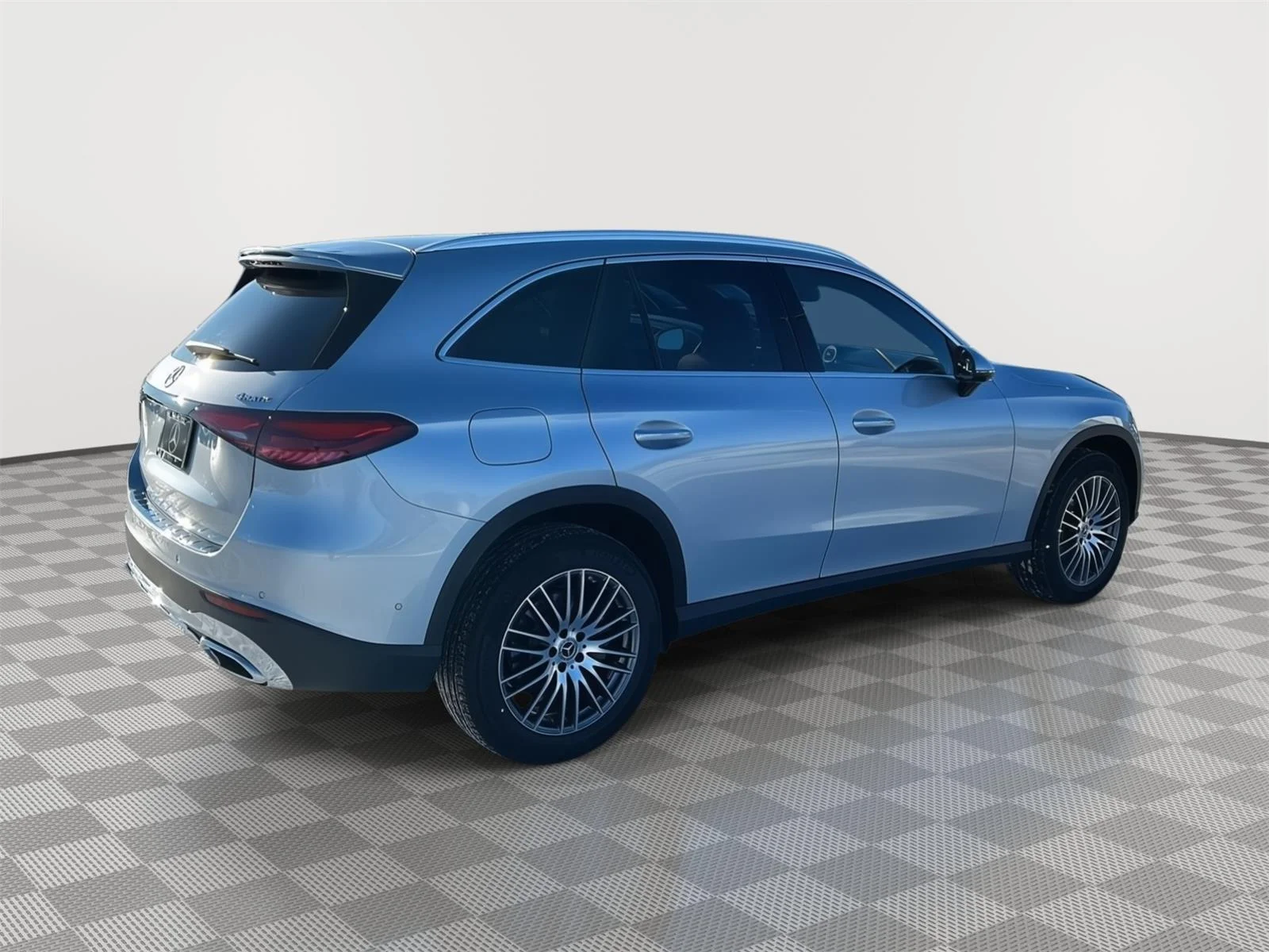New 2026 Cirrus Silver Metallic Mercedes-Benz GLC 300 image 3