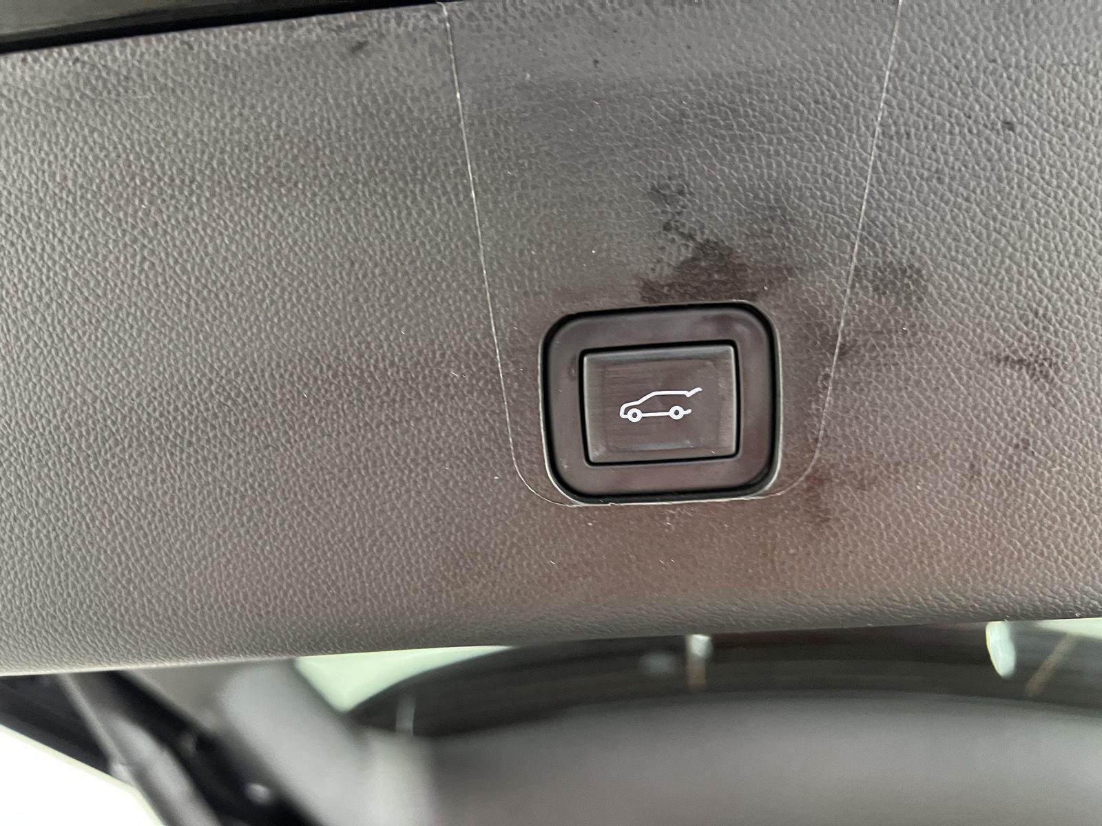 Used 2023 Mosaic Black Metallic Chevrolet LT Cloth image 30