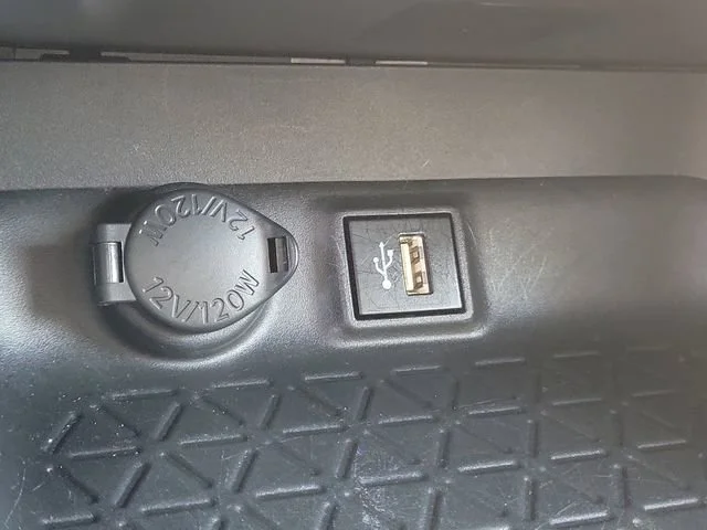 2024 Toyota RAV4 LE - Photo 27