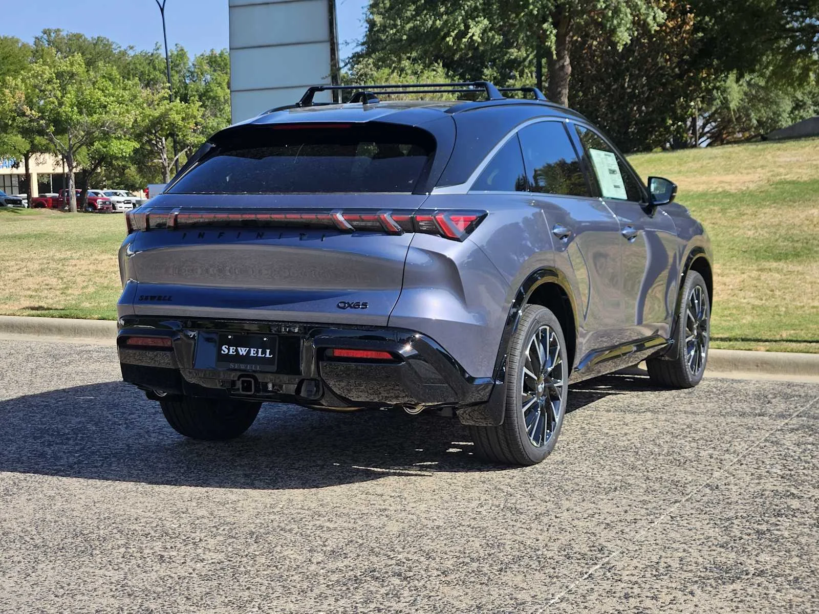 New 2027 2T MNBW BLUE INFINITI Autograph AWD image 4