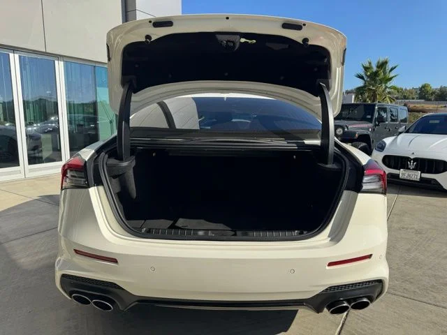 Certified Used 2022 Bianco Maserati Modena Q4 image 11