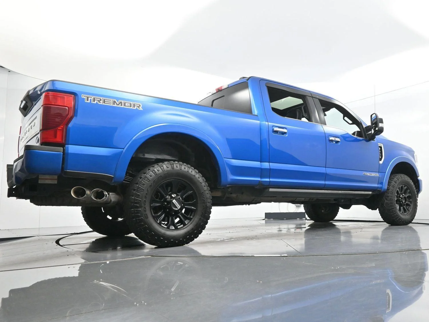 Used 2021 Velocity Blue Ford Platinum image 51