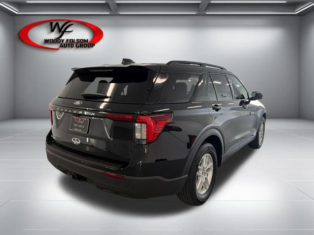 New 2027 Agate Black Metallic Ford Active image 6