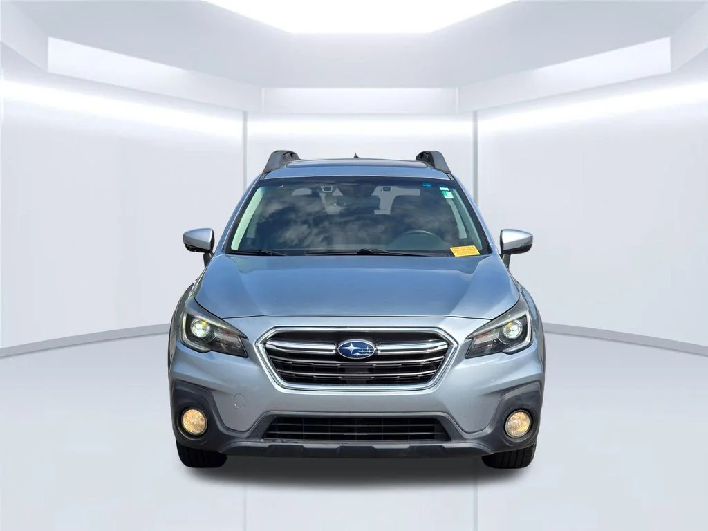 Used 2018 Silver Subaru 2.5i image 15