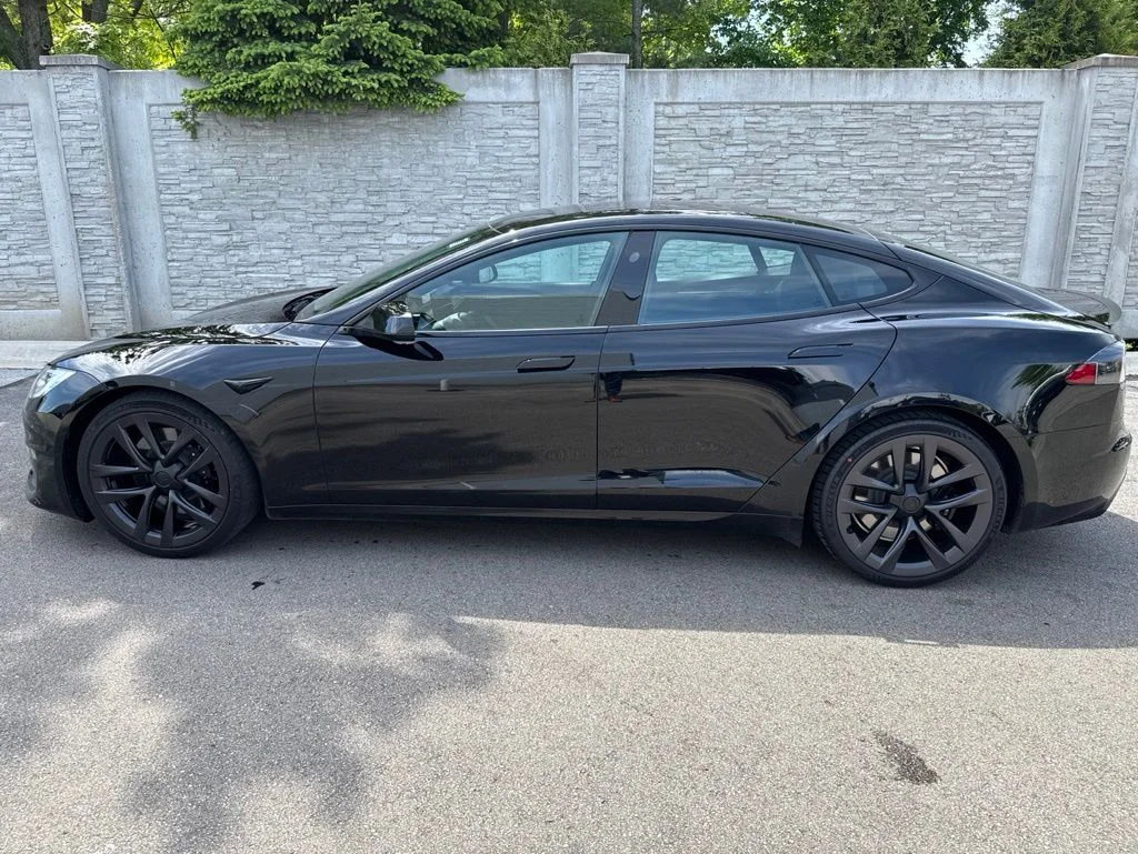 2021 Tesla Model S Plaid's photo