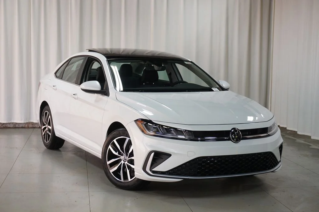 New 2026 Opal White Volkswagen 1.5T SE image 2
