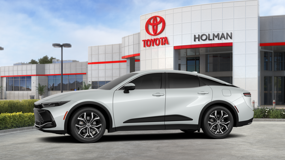 New 2026 Oxygen White Toyota XLE image 3