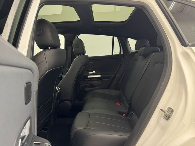 New 2026 Polar White Mercedes-Benz GLA 250 image 20