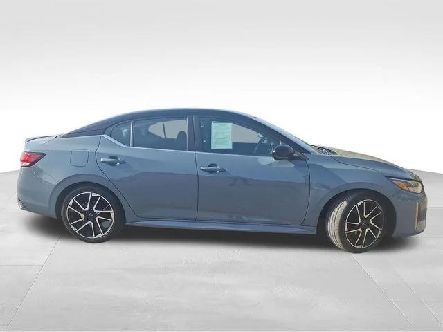 Used 2024 Gray Nissan SR image 9