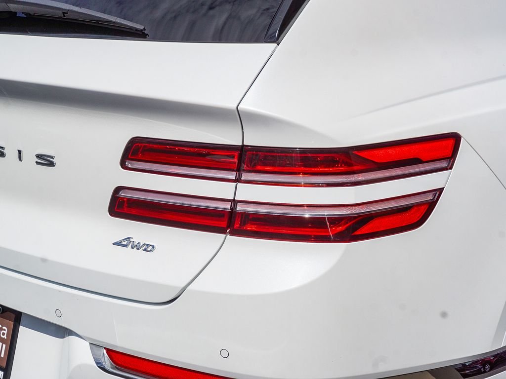 Used 2024 White Genesis 2.5T image 8