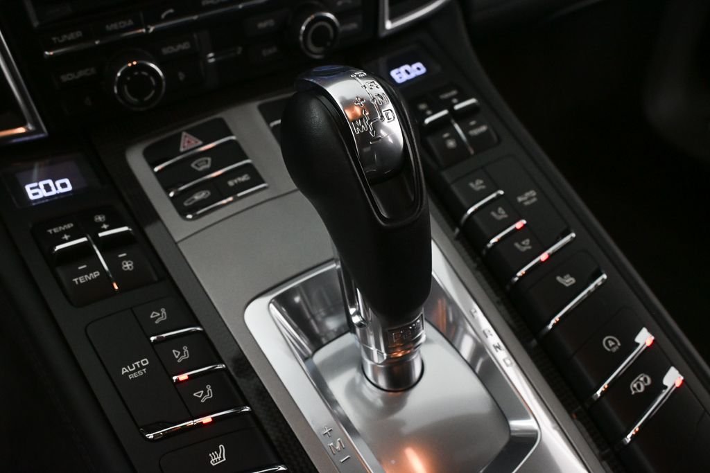 Used 2015  Porsche GTS image 17