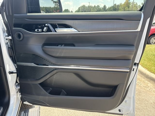 New 2026 White Jeep Summit Reserve image 14
