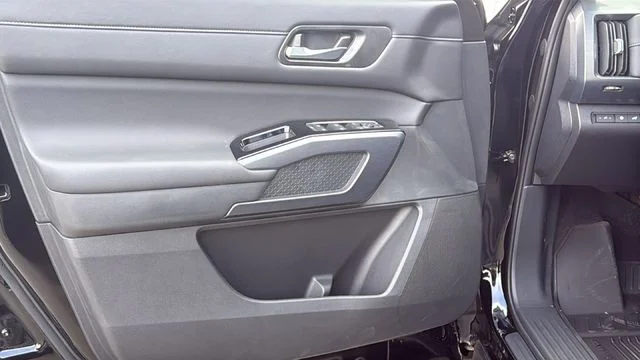 2026 Nissan Pathfinder SL - Photo 23