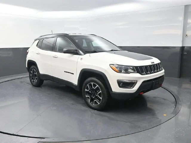 Used 2020 White Jeep Trailhawk image 10
