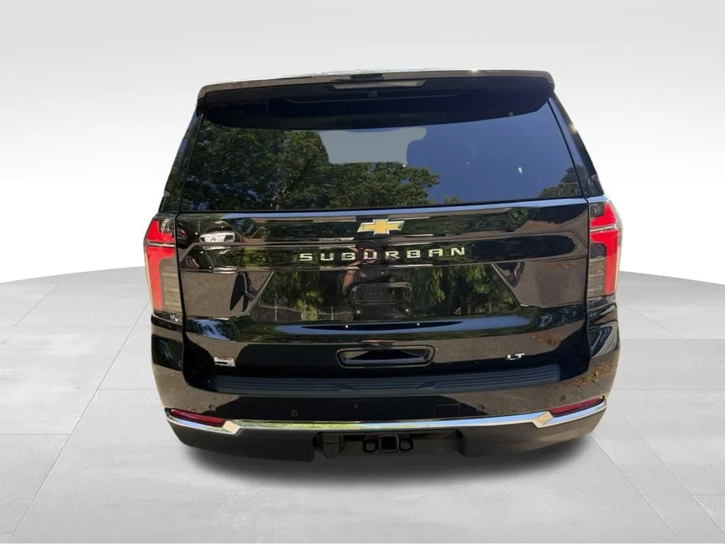 Used 2025 Black Chevrolet LT image 4