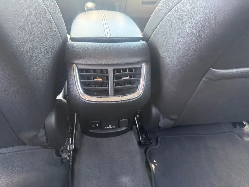 Used 2024 Gray Chevrolet LT image 31