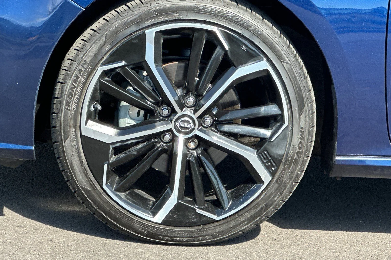 Used 2023 Blue Nissan 2.5 SR image 30