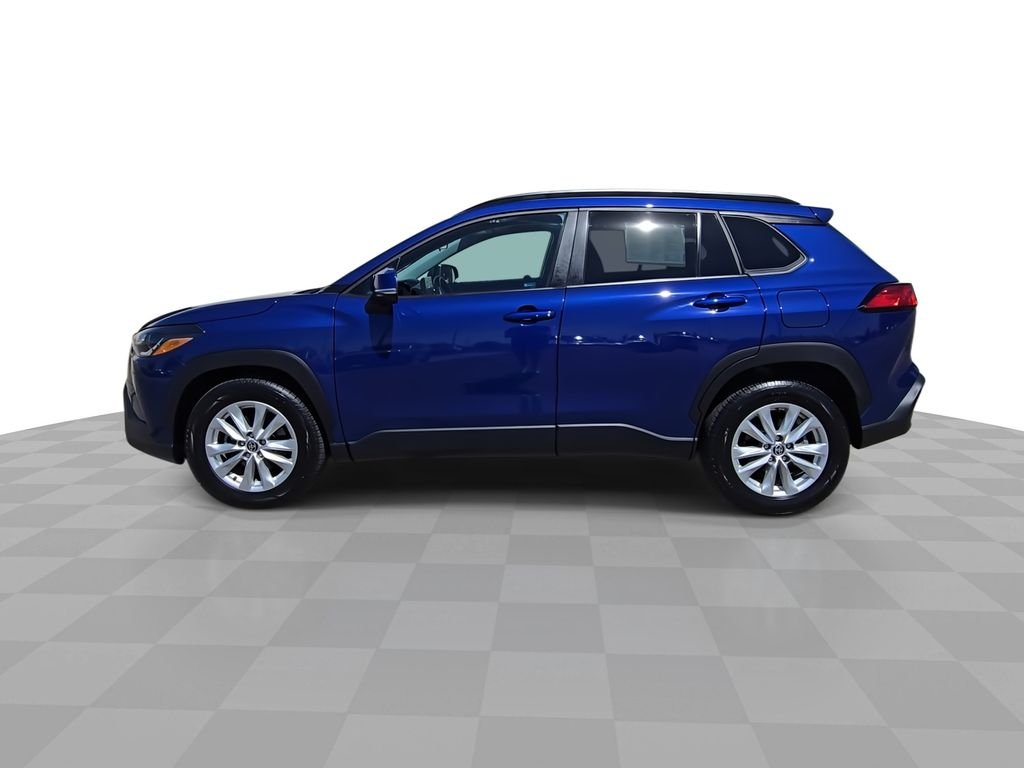 Used 2023 Blue Toyota LE image 5