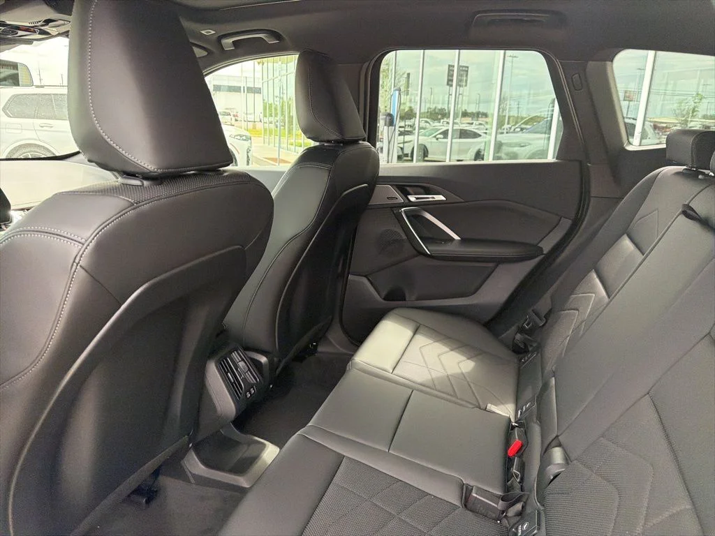 Used 2026 Black BMW xDrive28i image 26