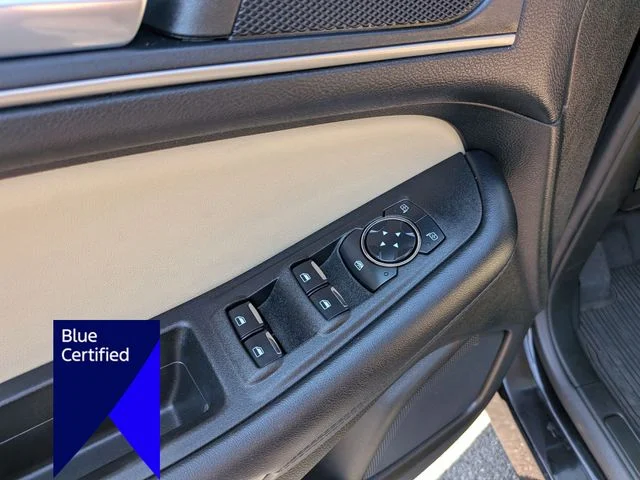 Used 2022 Black Ford SEL image 13
