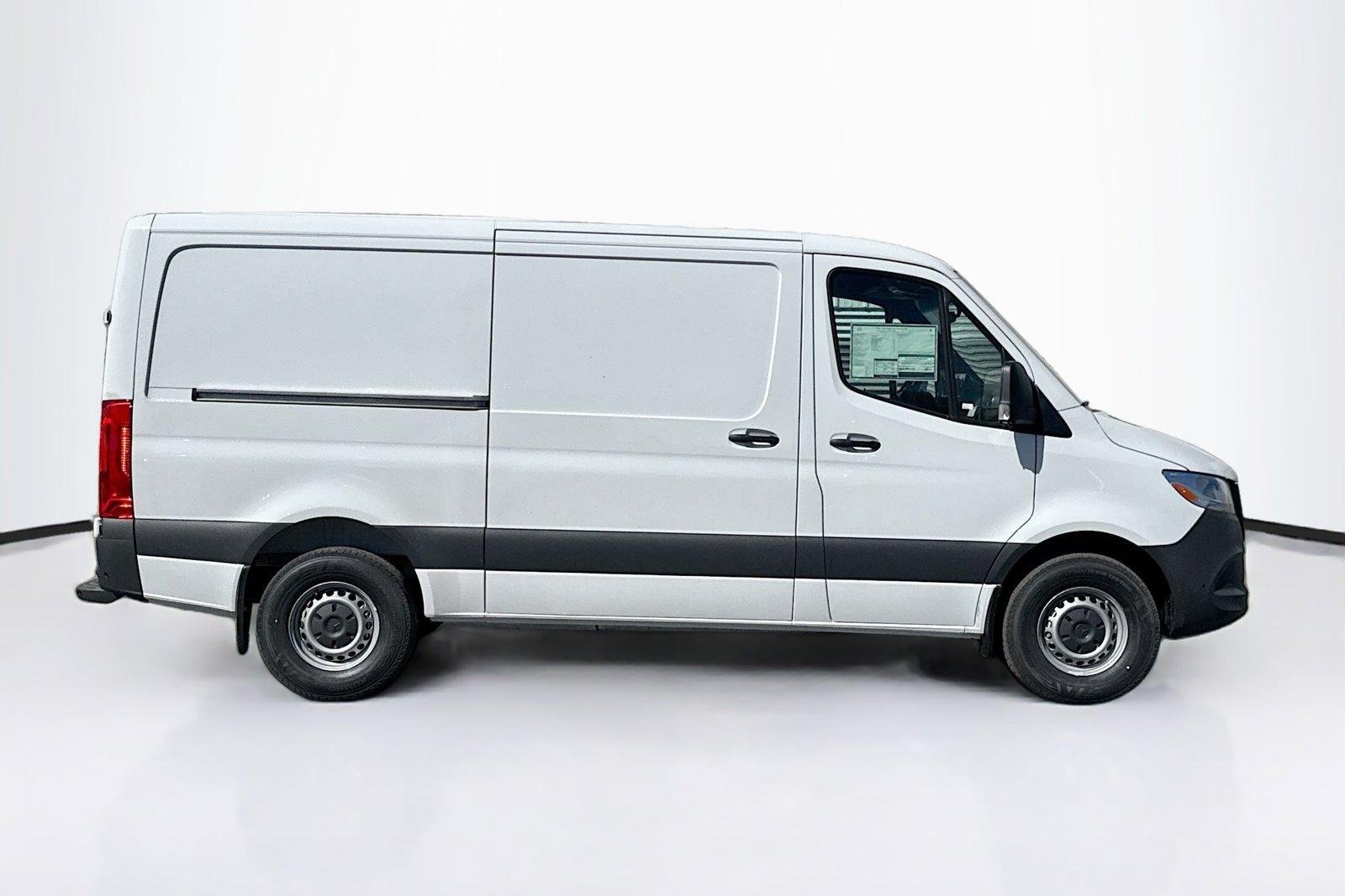 New 2026 Arctic White Mercedes-Benz  image 4