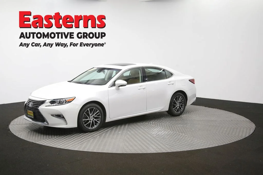 Used 2017 White Lexus 350 image 61