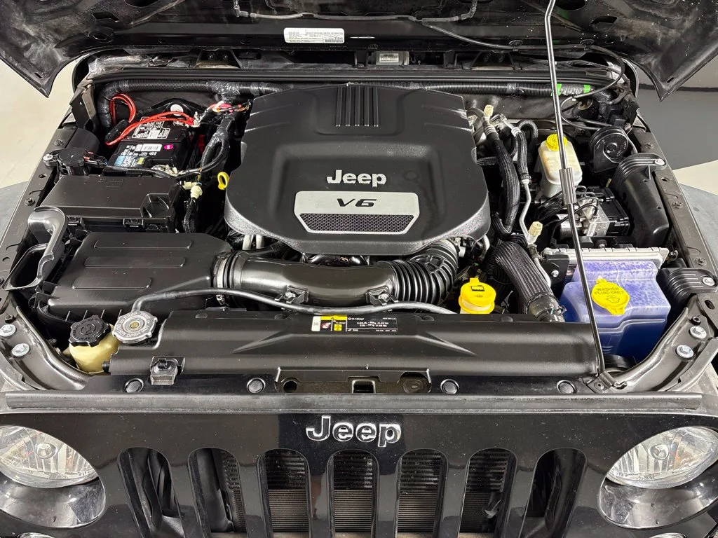Used 2018 Black Jeep Unlimited Sport image 33