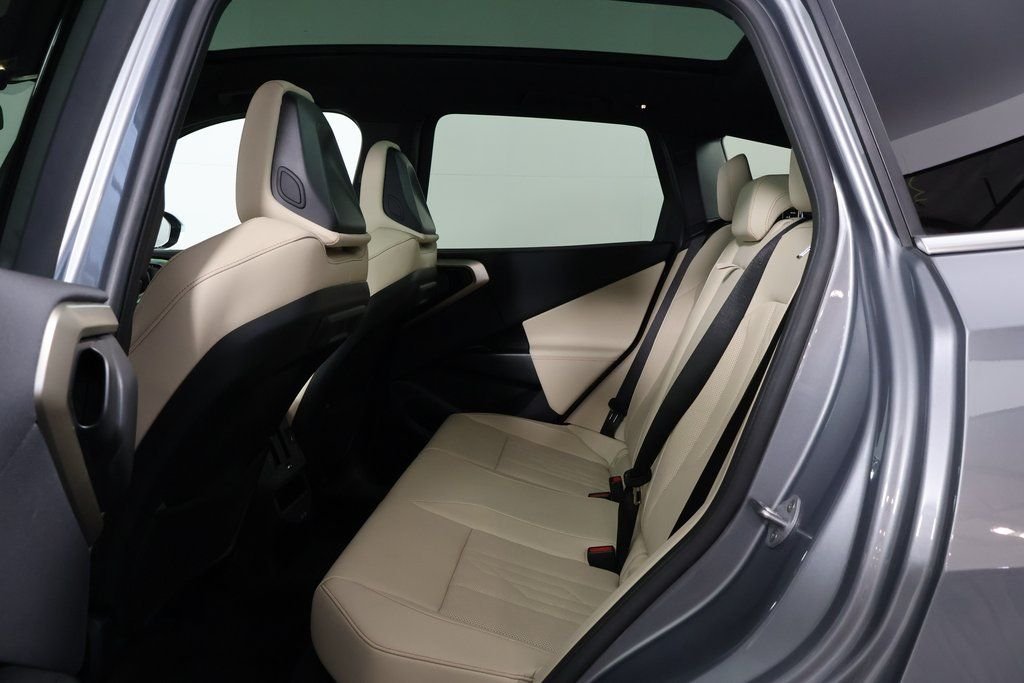 Used 2025 Gray Metallic BMW 30 xDrive image 11