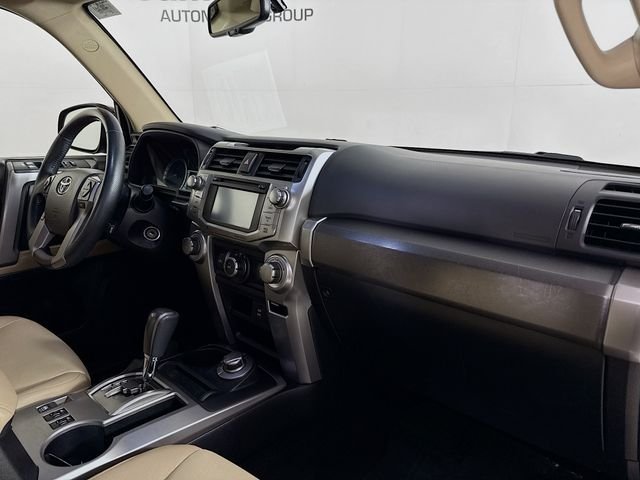 Used 2016 Black Toyota SR5 Premium image 30