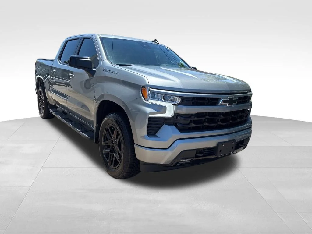 Used 2025 Gray Chevrolet RST image 10