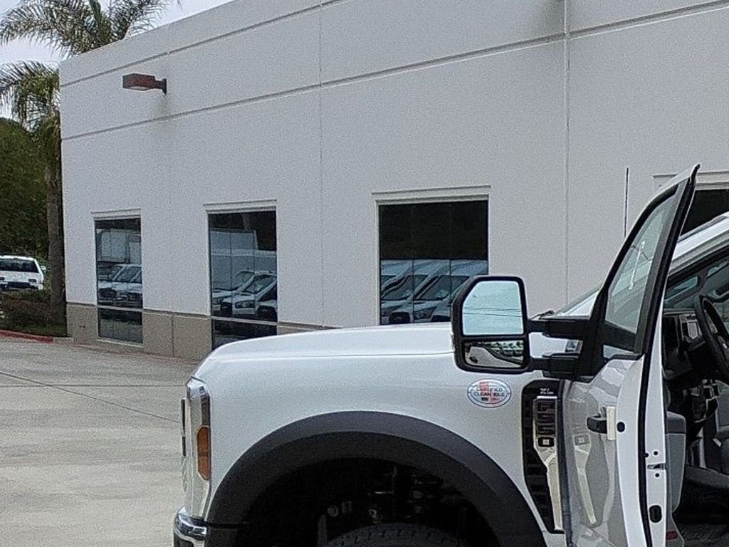 2025 Ford F-550 Super Duty Chassis Cab XL - Photo 27