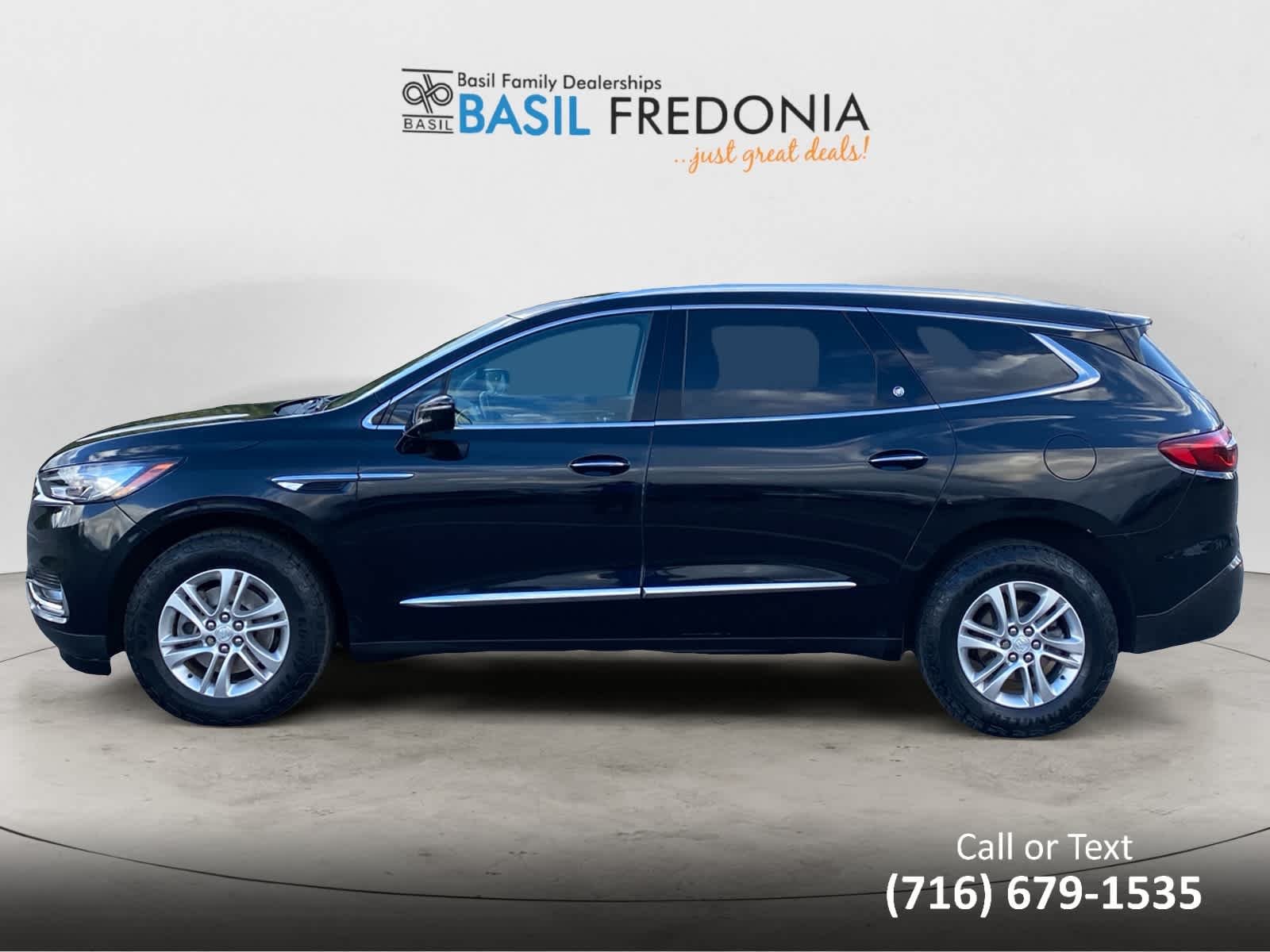 Used 2018 Includes Spectra Gray lower exterior accent color.) Buick Premium image 2