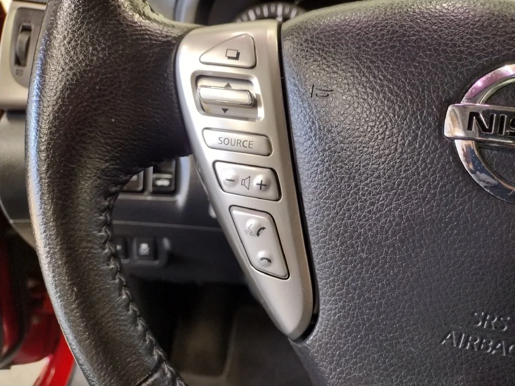 Used 2014 Red Nissan SR image 28