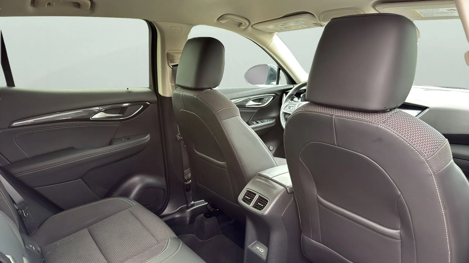 Used 2023 White Buick Preferred image 28
