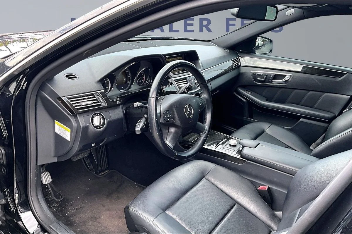 Used 2010 Black Mercedes-Benz  image 16